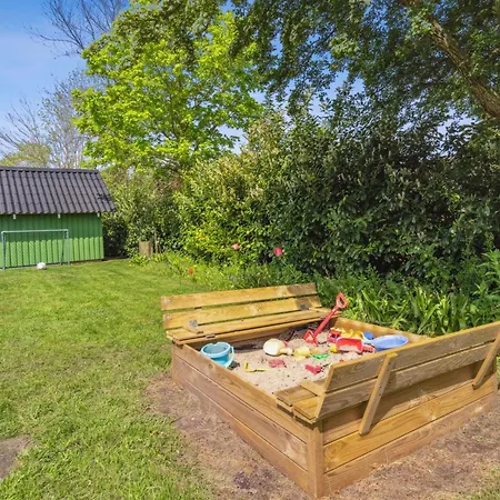 Esther - 500m From The Sea By Interhome *