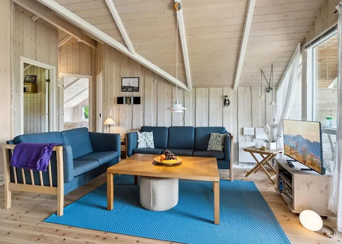 Holiday home Esther - 500m From The Sea By Interhome *