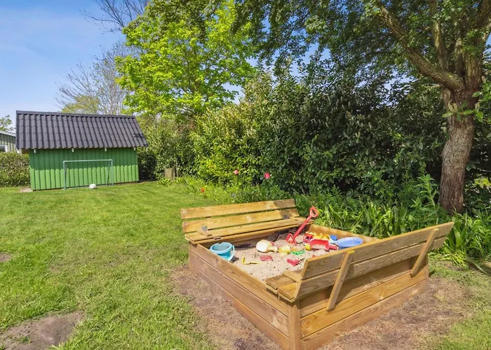 Esther - 500m From The Sea By Interhome *